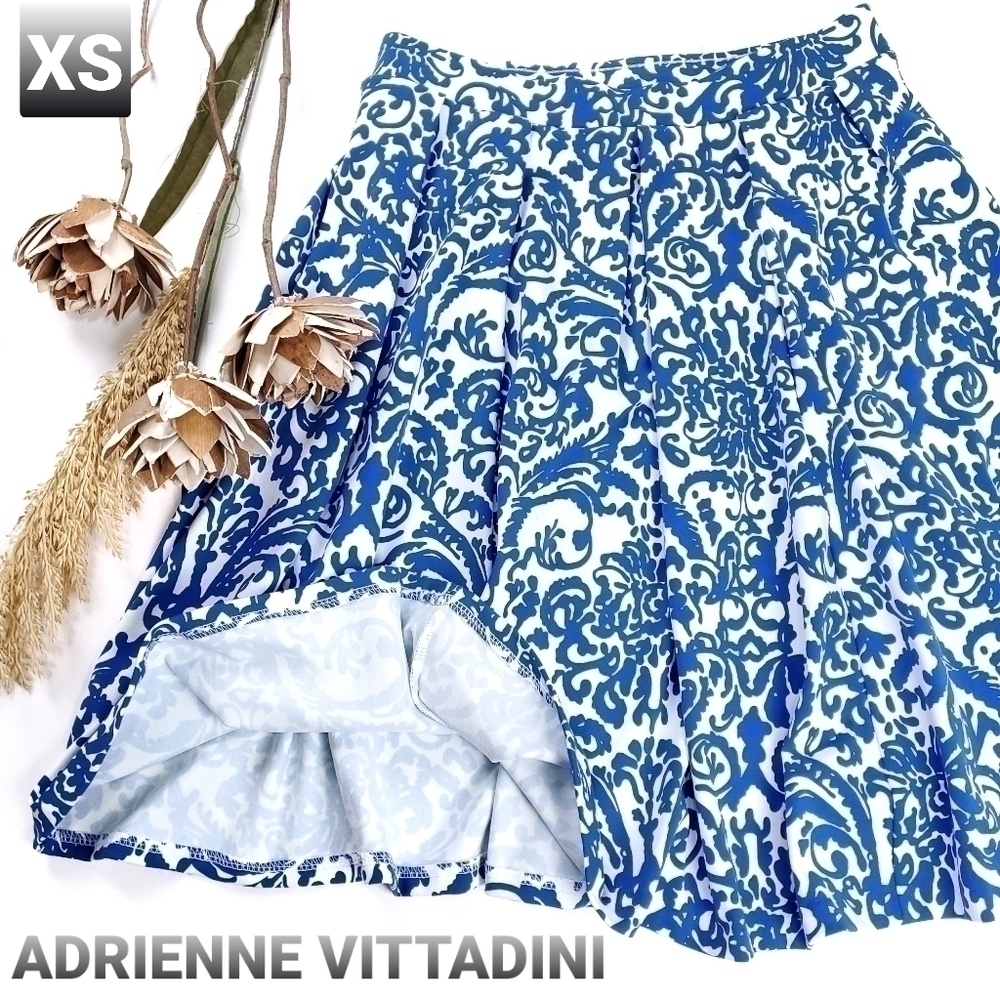 Adrienne Vittadini Vibrant Blue Wht Sport Skirt XS - Picture 1 of 11